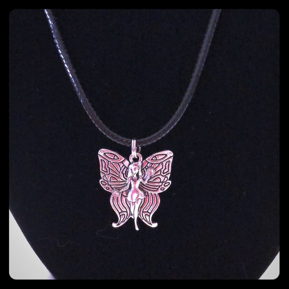 Jewelry - NEW Fairy Necklace!  Gorgeous!!!
